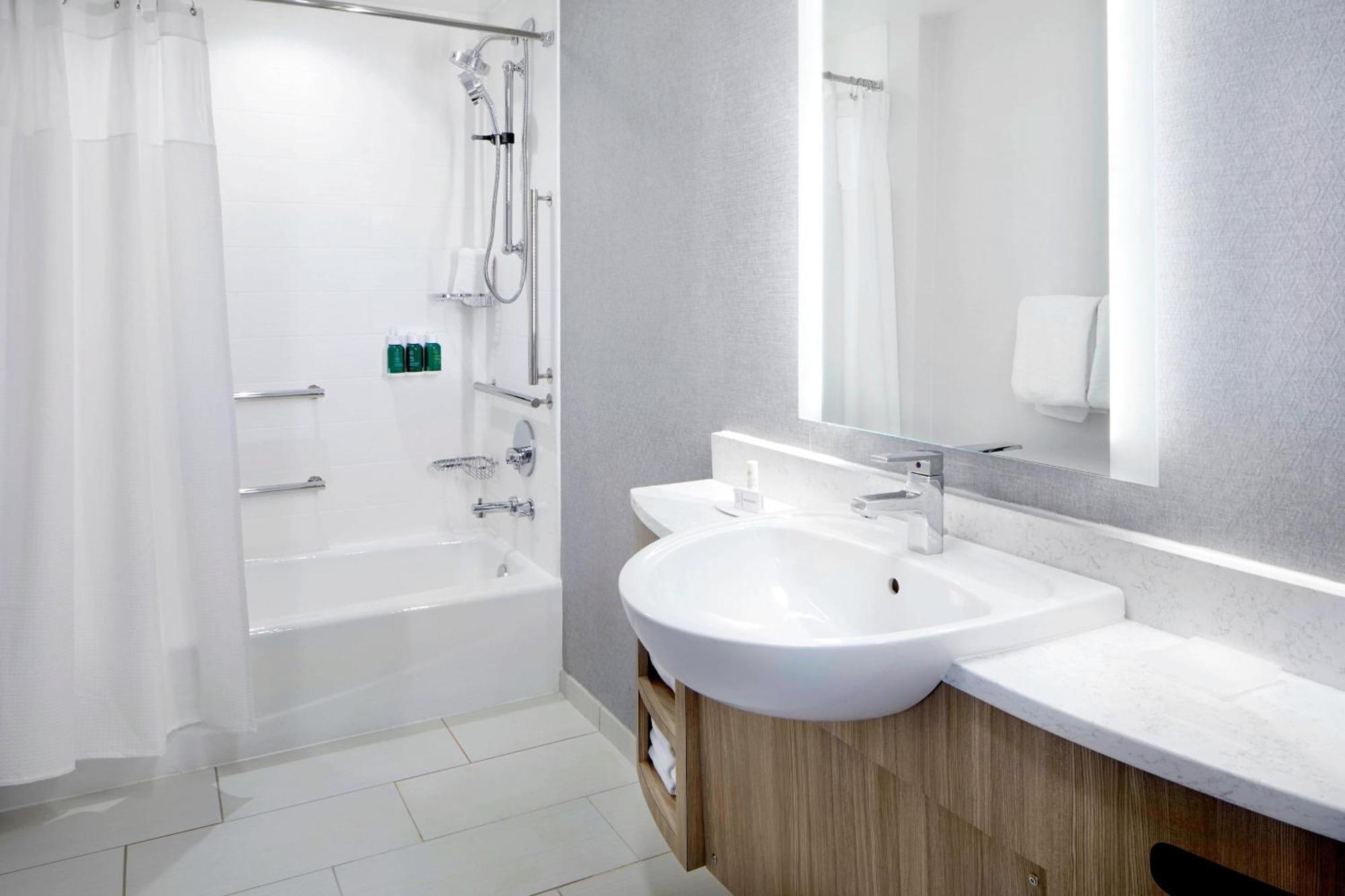 Hotel Springhill By Marriott Easton Area 3*